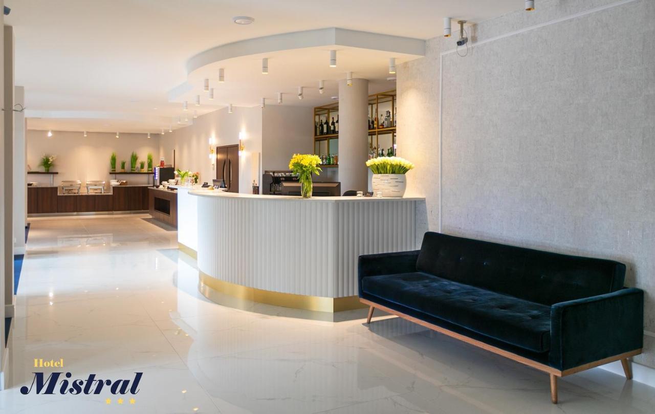 Hotel Mistral 마르키 외부 사진