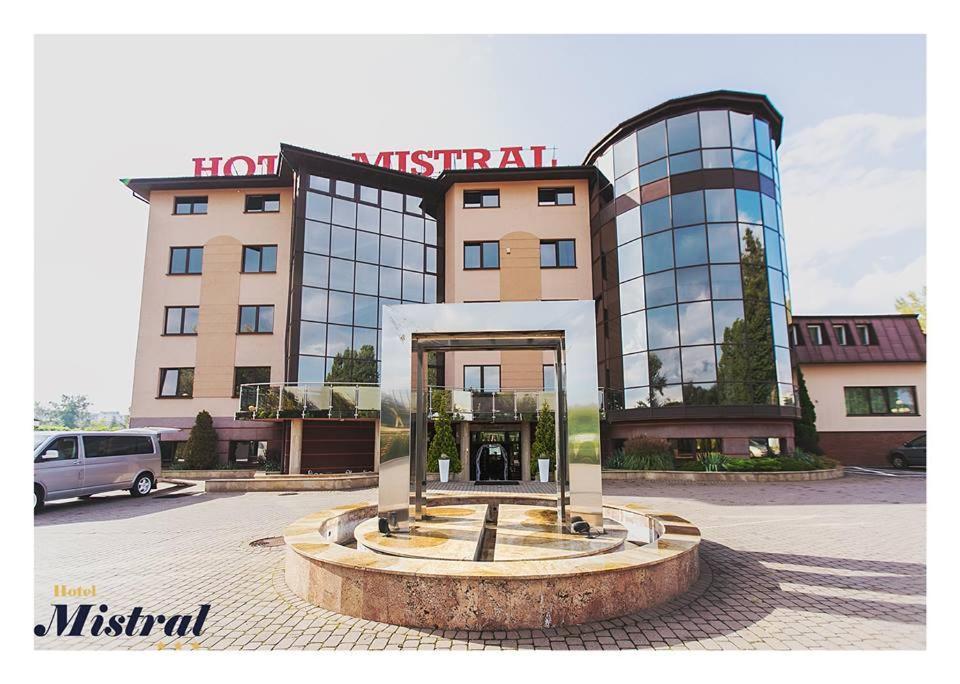 Hotel Mistral 마르키 외부 사진