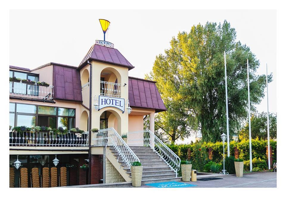 Hotel Mistral 마르키 외부 사진